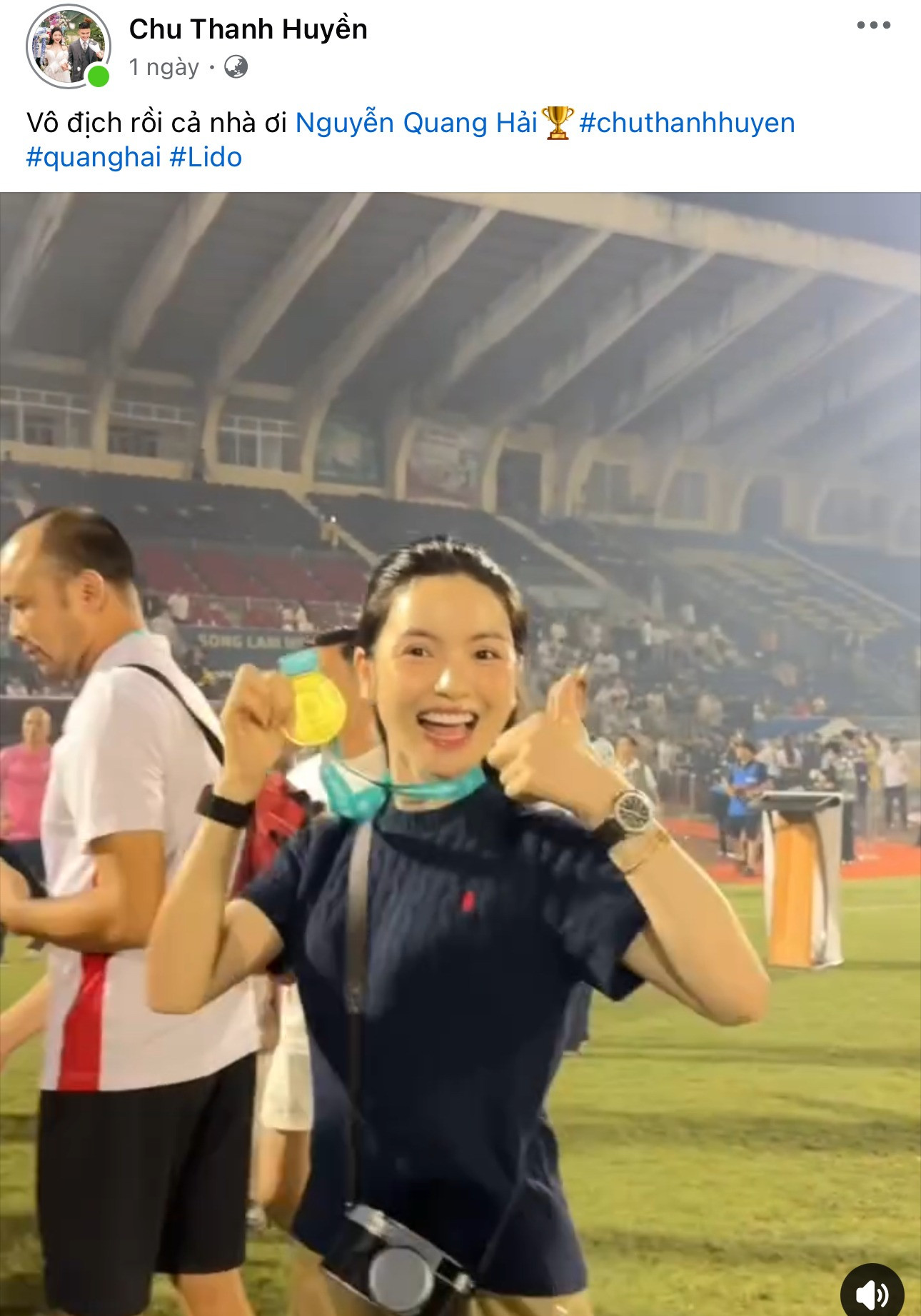 Chu Thanh Huyền bị chỉ trích vì lợi dụng độ nổi tiếng của Quang Hải để quảng cáo bất chấp