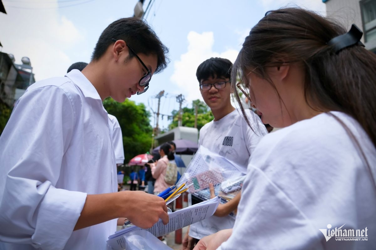 W-de thi tieng Anh.jpg