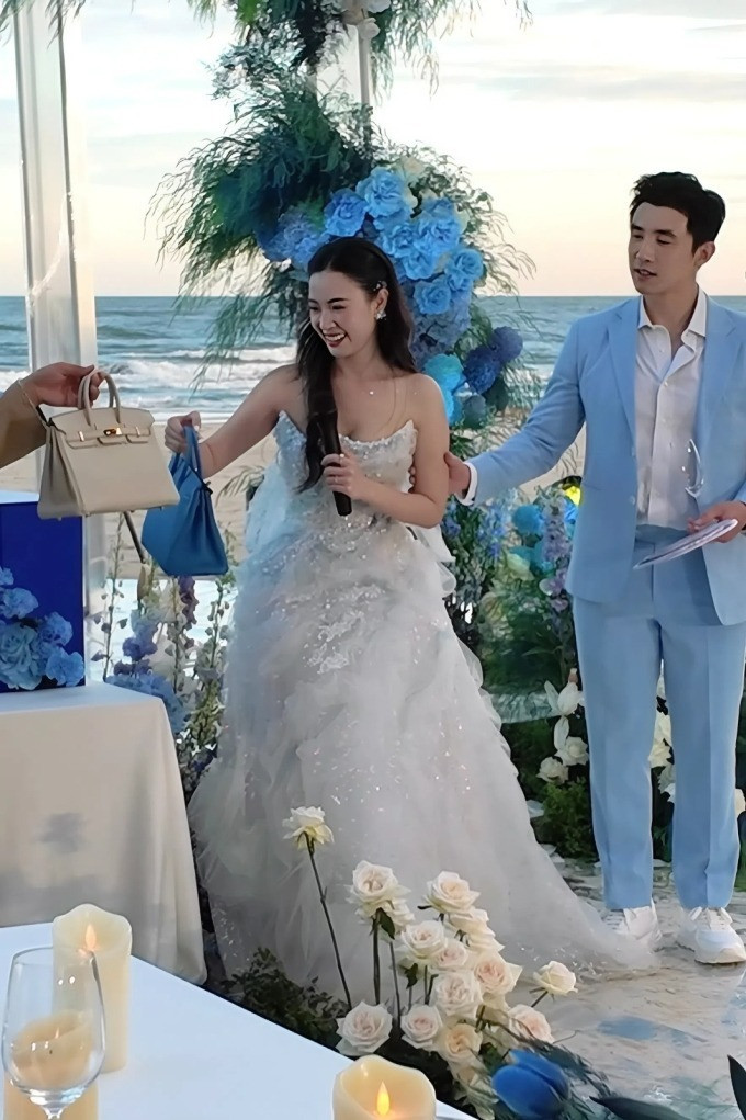 Midu xả ảnh nét căng trong tiệc cưới lần 2 nhắn nhủ bất ngờ đến chồng đại gia