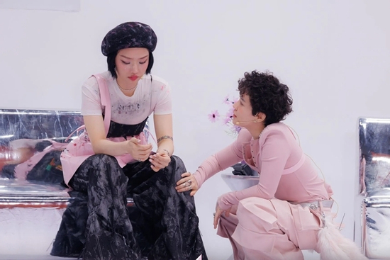 Miu Lê khủng hoảng