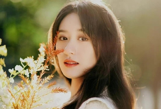 Đúng 12h trưa thứ Năm 10/7/2025: 3 con giáp ngập trong nhung lụa, tấn tài tấn lộc, tiền tiêu không thiếu