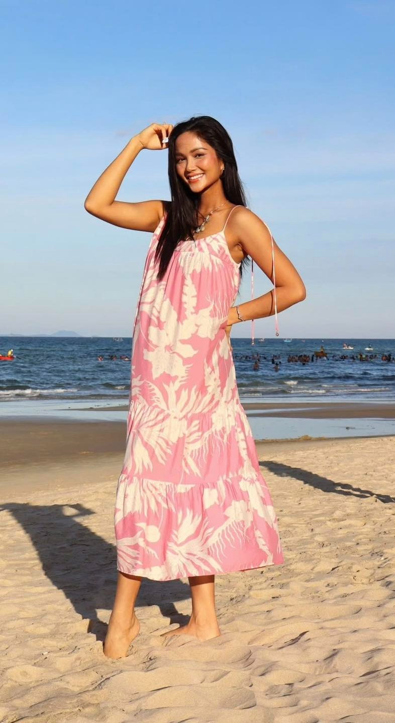 Chồng HHen Niê đu trend Hồng Tỷ nhan sắc giả gái khiến ai cũng choáng