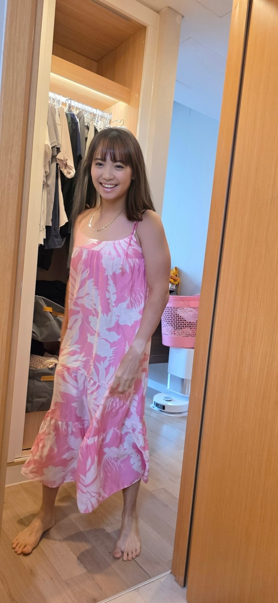 Chồng HHen Niê đu trend Hồng Tỷ nhan sắc giả gái khiến ai cũng choáng