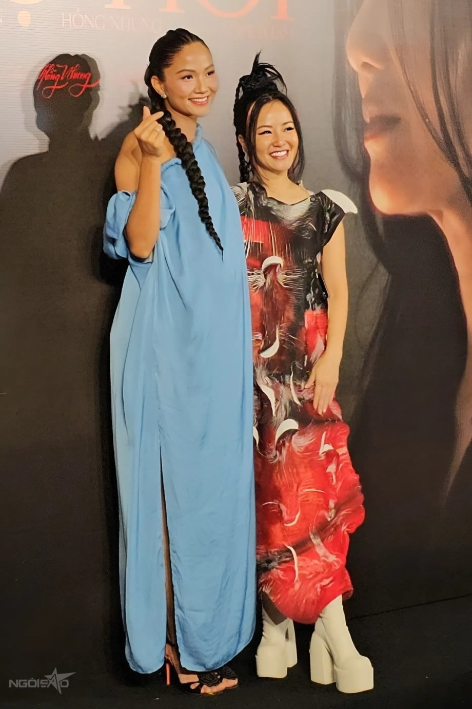 HHen Niê liên tục đi giày cao gót làm việc không nghỉ dù bầu vượt mặt