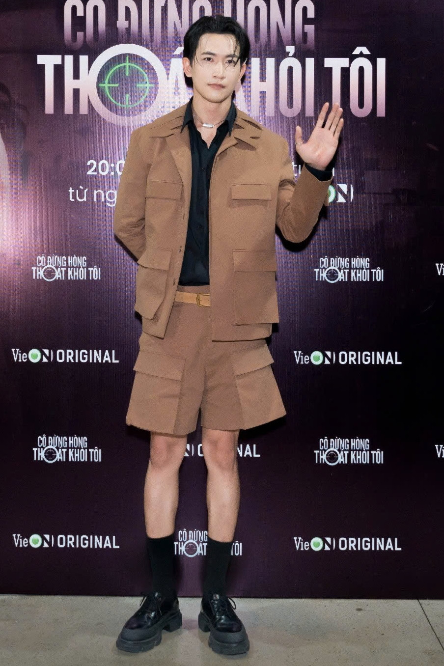 Thúy Ngân quay 5 giây cảnh tình cảm với Võ Cảnh hết 7 tiếng