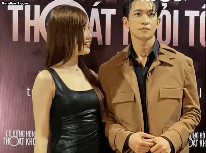 Thúy Ngân quay 5 giây cảnh tình cảm với Võ Cảnh hết 7 tiếng