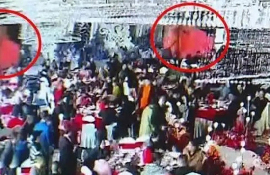 Bị phát 'clip nóng' giữa đám cưới 600 khách, cô dâu chú rể đứng hình