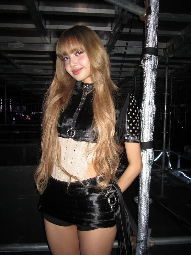 lalalalisam517995985183071065602652113995519866359066502n