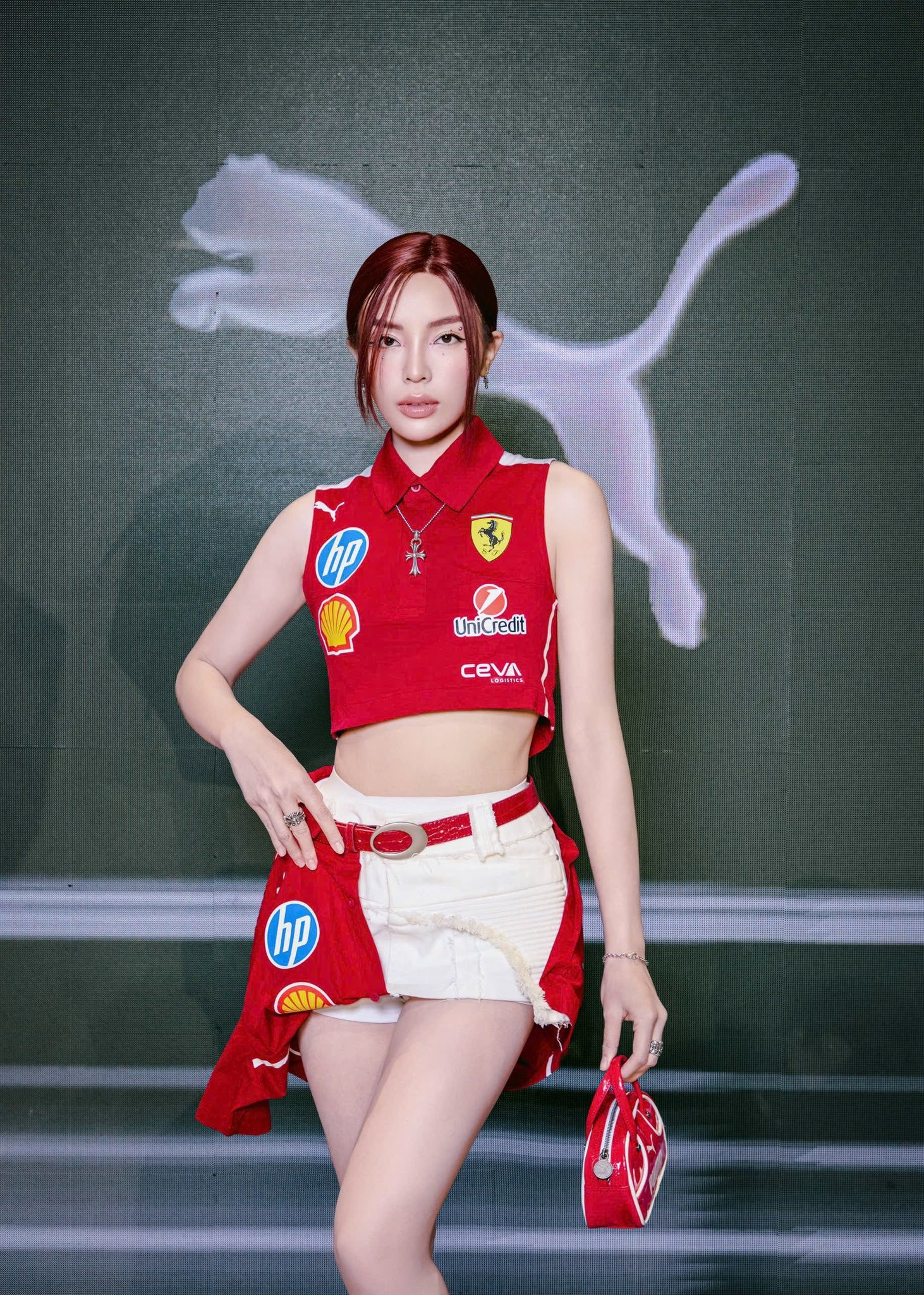 Hoa hậu Kỳ Duyên lộ mặt cứng đơ không thể nhận ra