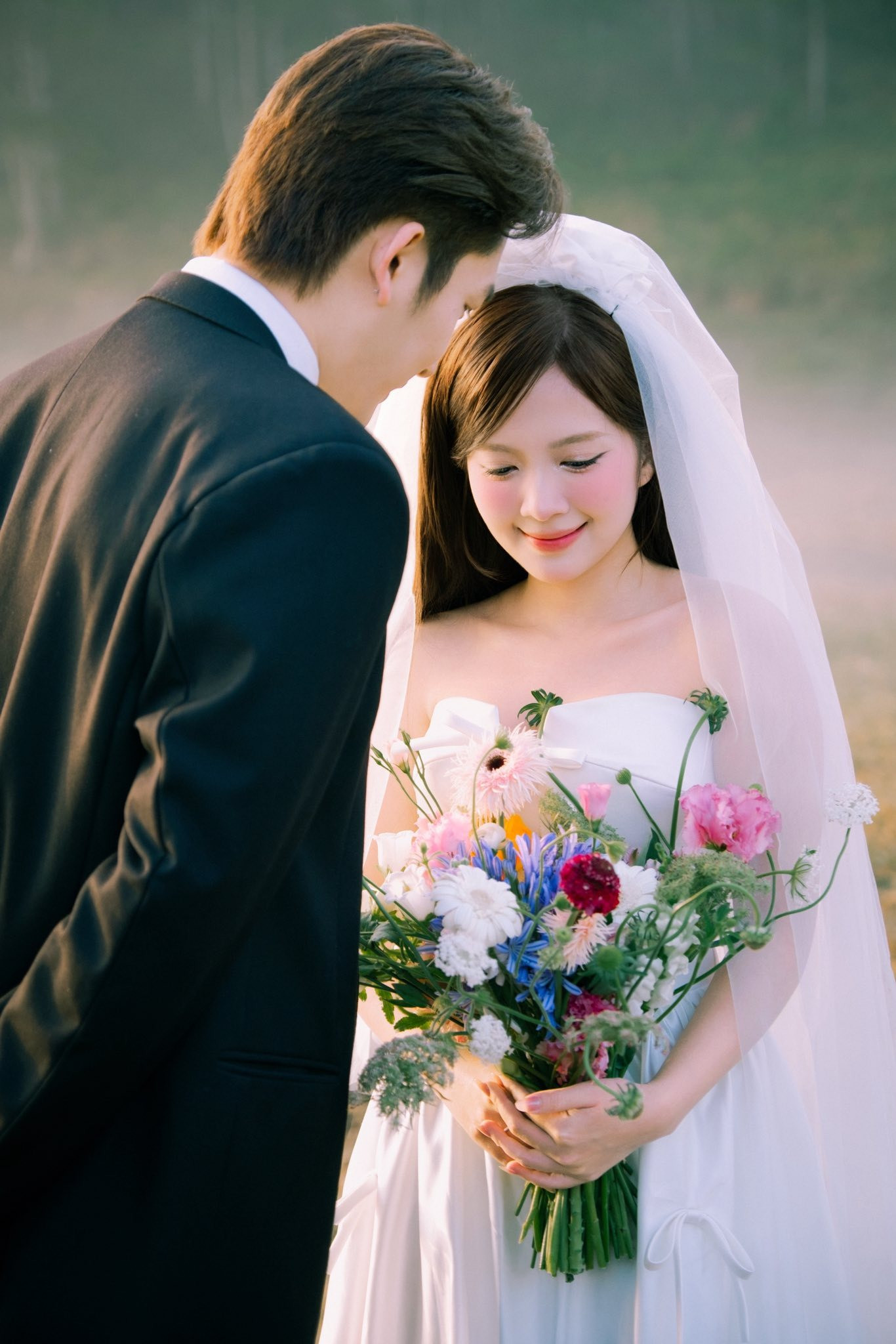 Đình Tú Ngọc Huyền tung trọn bộ ảnh cưới hé lộ thời gian cụ thể tổ chức hôn lễ