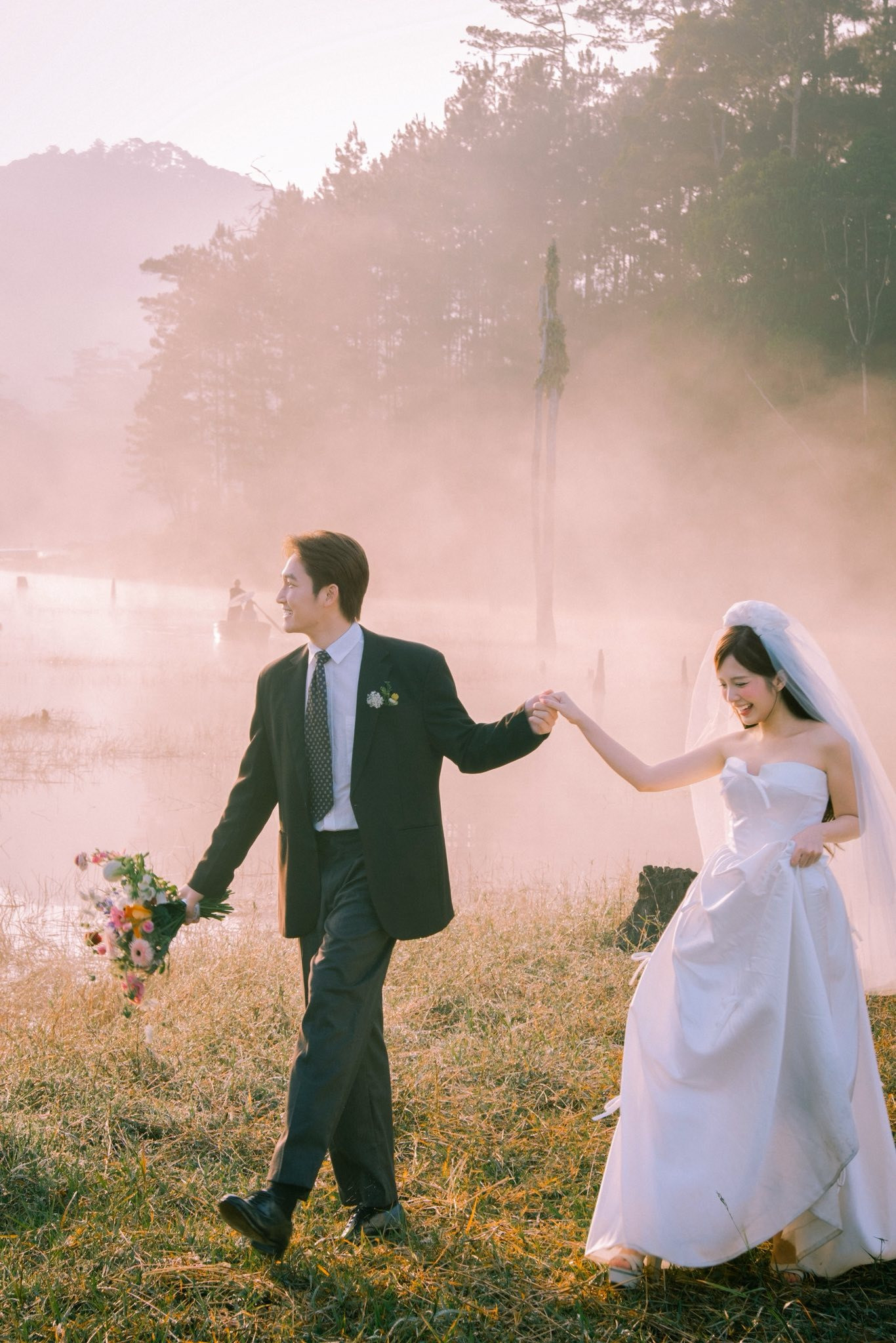 Đình Tú Ngọc Huyền tung trọn bộ ảnh cưới hé lộ thời gian cụ thể tổ chức hôn lễ