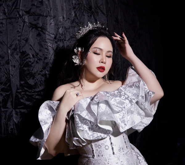 Hạn chế chiều cao nhưng nữ phụ 'Thương nhớ ở ai' có làn da đẹp không tuổi vì lý do này?- Ảnh 10.