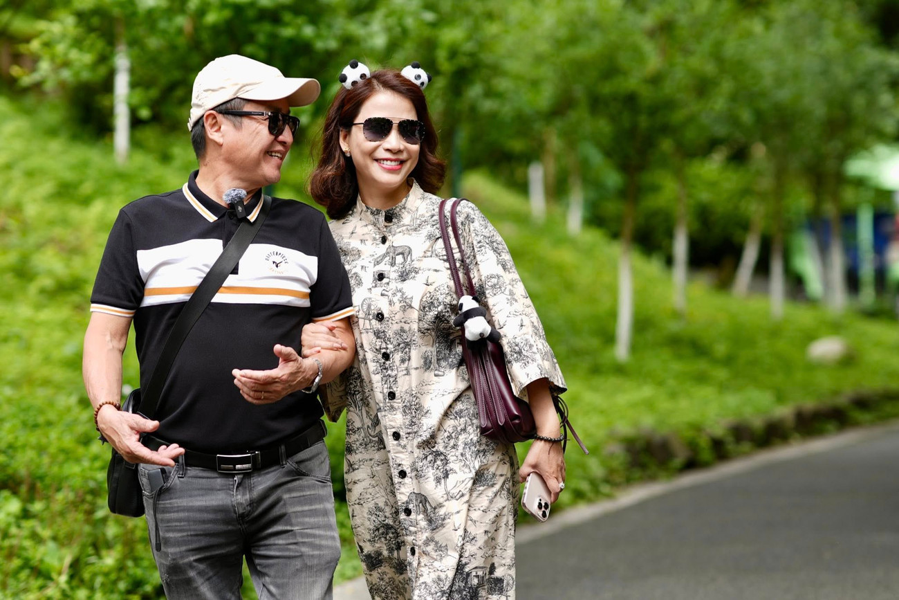 NSƯT Chí Trung và bạn gái kém 17 tuổi - doanh nhân Ý Lan.