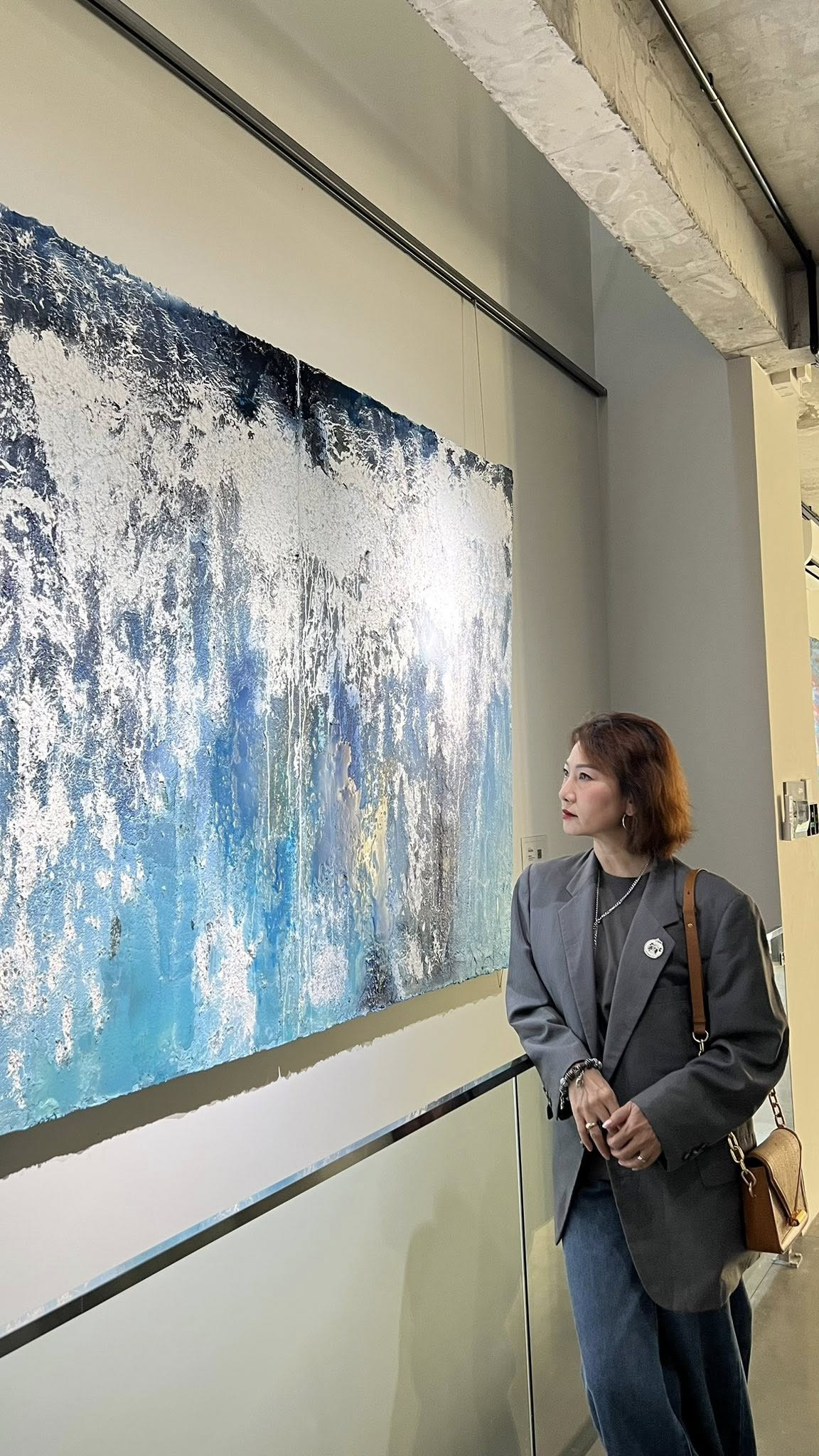 Nữ NSND vừa lộ ảnh 'khóa môi' với bạn gái, đời thực nhan sắc 'hack tuổi' ra sao? - Ảnh 7.