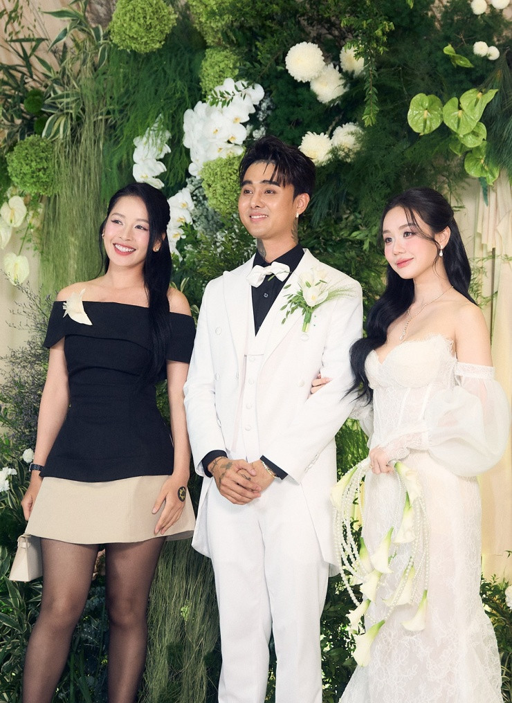 Tiểu thư 7000 tỷ Ngọc Thanh Tâm gây tranh cãi vì mặc lạc tại đám cưới Đạt G