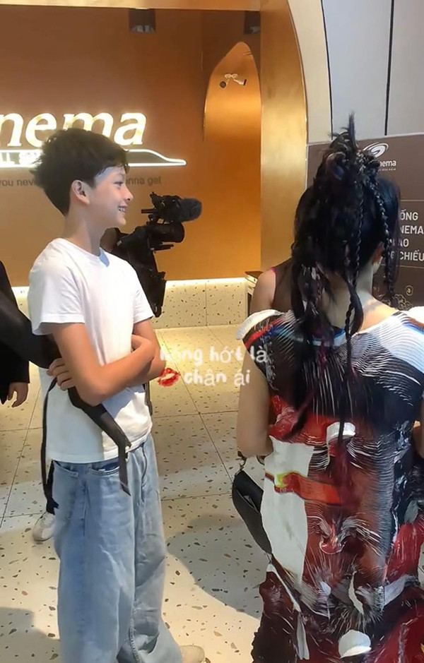 Diện mạo như soái ca ở tuổi 13 của con trai diva Hồng Nhung- Ảnh 4.