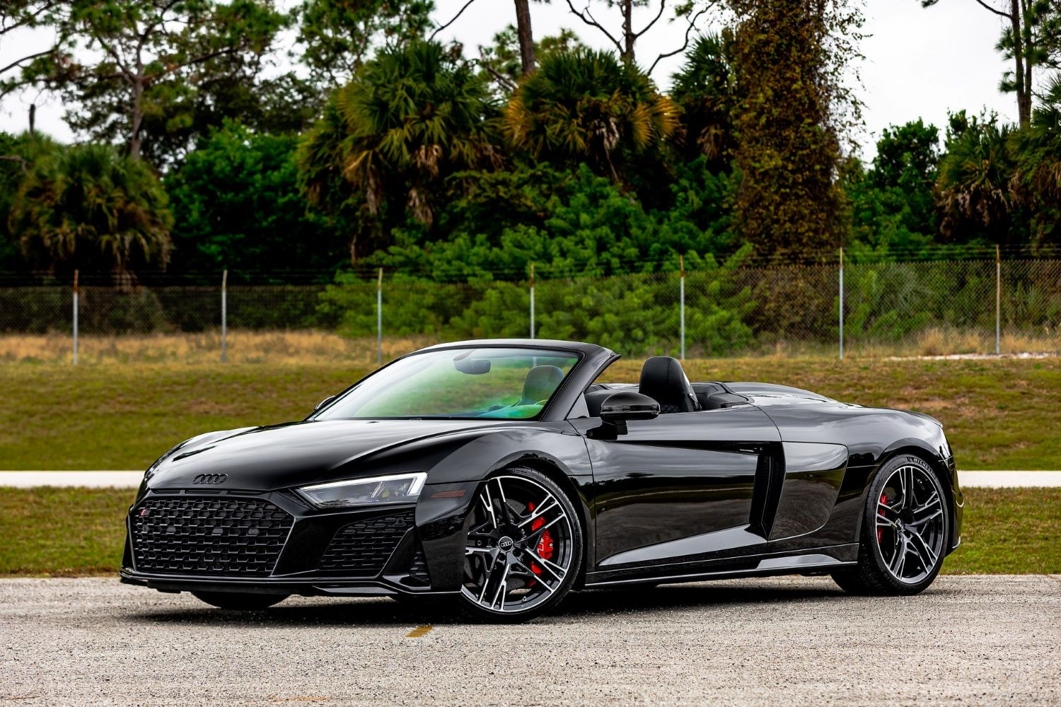 Audi R8 Spyder.jpg