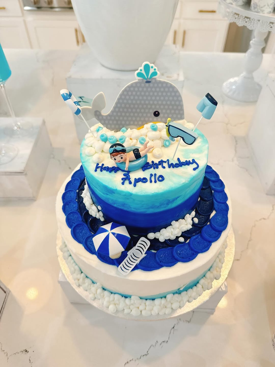 Phạm Hương tổ chức sinh nhật con trai vắng bóng ông xã