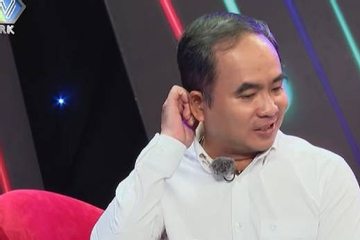 Thầy giáo 51 tuổi khát khao làm cha, quyết bấm nút hẹn hò sau 11 năm ly hôn