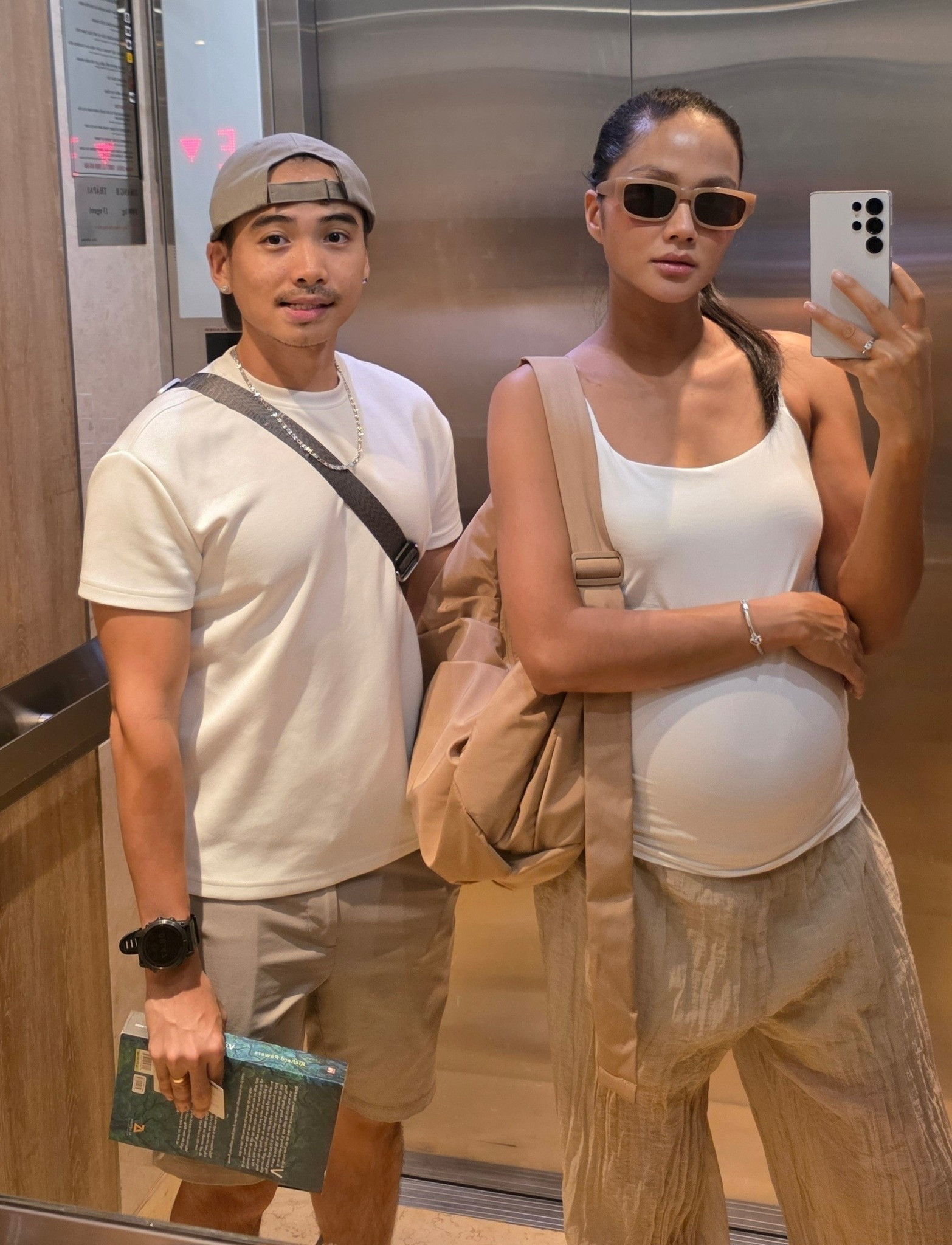 Bức ảnh selfie 'gây sốt' của H'Hen Niê- Ảnh 2.