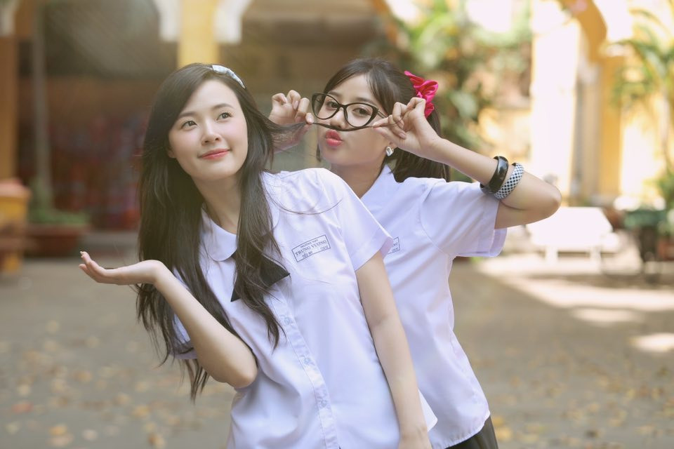 Chồng Midu bị chụp lén bằng cam thường diện mạo thật khiến nhiều người ngã ngửa