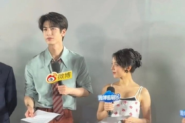 Triệu Kim Mạch liên tục bị phối đồ xấu, dân mạng khyên nên 'đổi stylist'