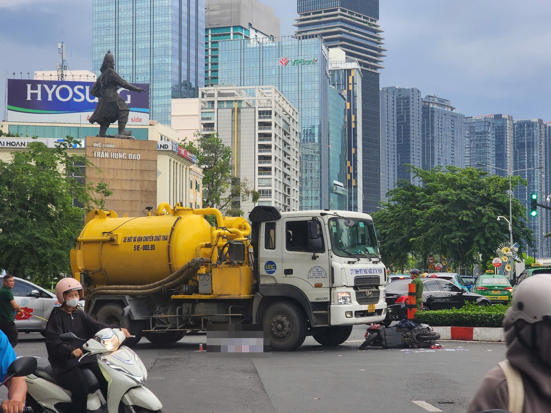 z6811043053072_fa2c620111d87cab962e7bc5857ce48f (1).jpg