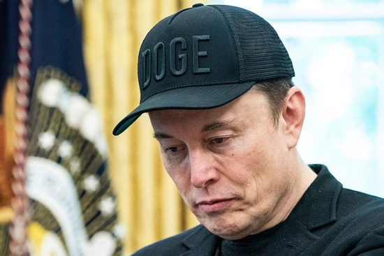 Tỷ phú Elon Musk đổi số điện thoại sau rạn nứt với ông Trump
