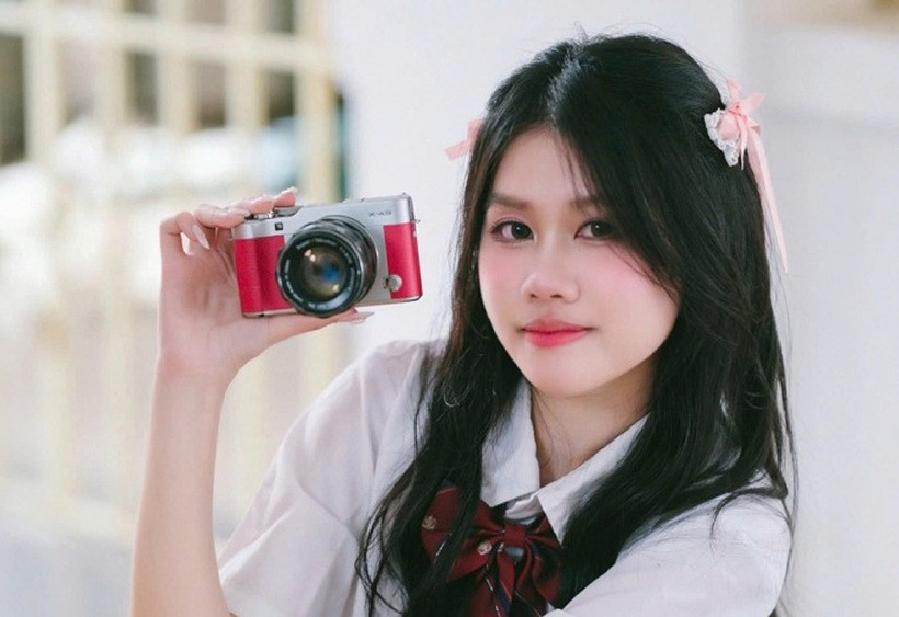 Nguyễn Trần Yến Nhi là thủ khoa khối C00. Ảnh: VnExpress