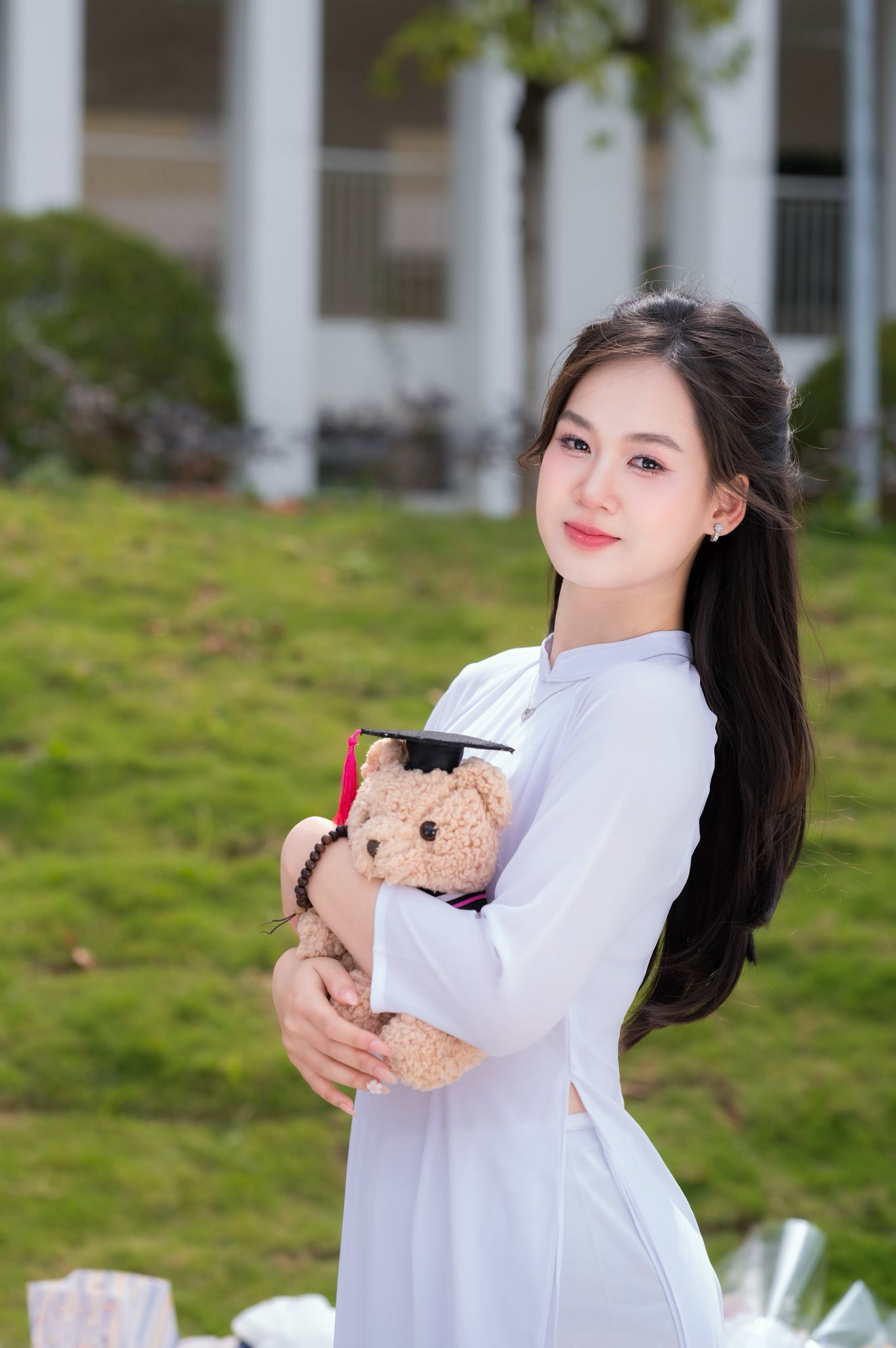 Bộ ảnh kỷ yếu cực đẹp của thủ khoa đến từ Phú Thọ đang gây bão MXH nhan sắc đẹp như hot girl