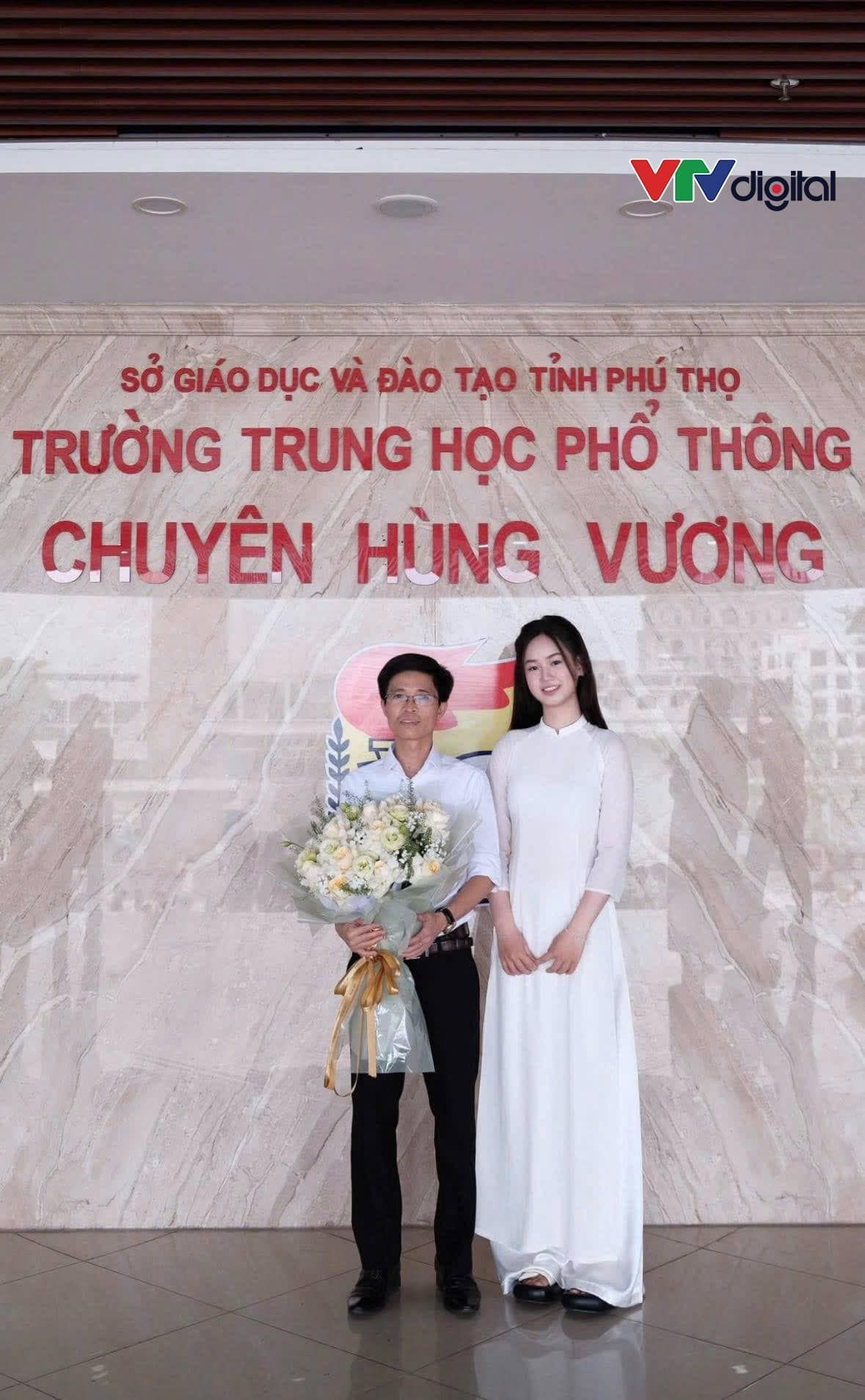 Bộ ảnh kỷ yếu cực đẹp của thủ khoa đến từ Phú Thọ đang gây bão MXH nhan sắc đẹp như hot girl