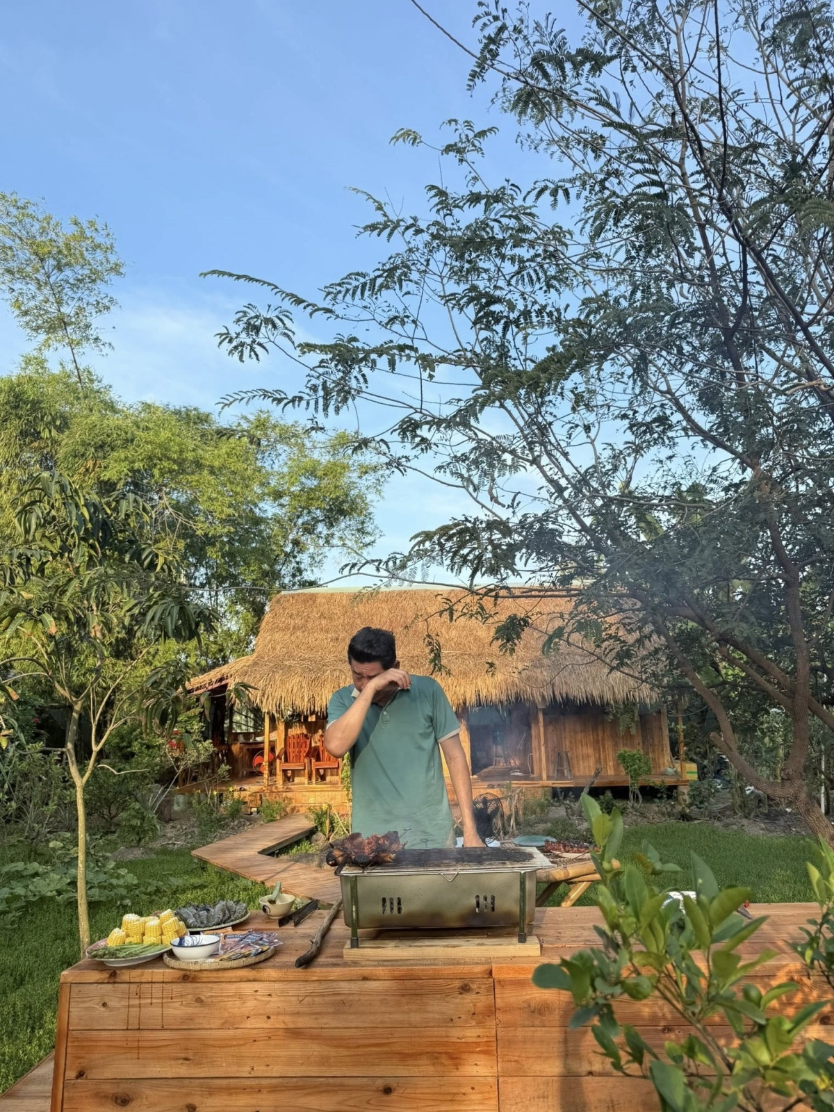 Nhà gỗ 36 m2 kiểu miền Tây xưa của Huỳnh Anh Tuấn - Ảnh 3.