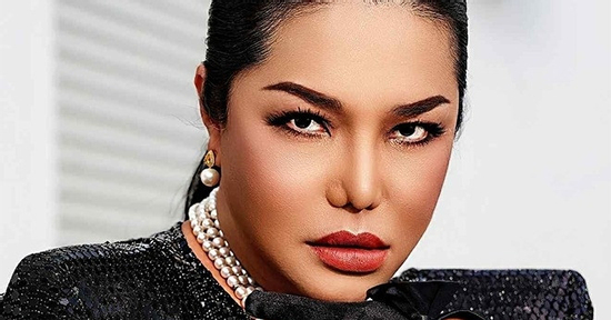 Ca sĩ chuyển giới đầu tiên của Việt Nam: 13 năm góa bụa, sưu tập 100 búp bê