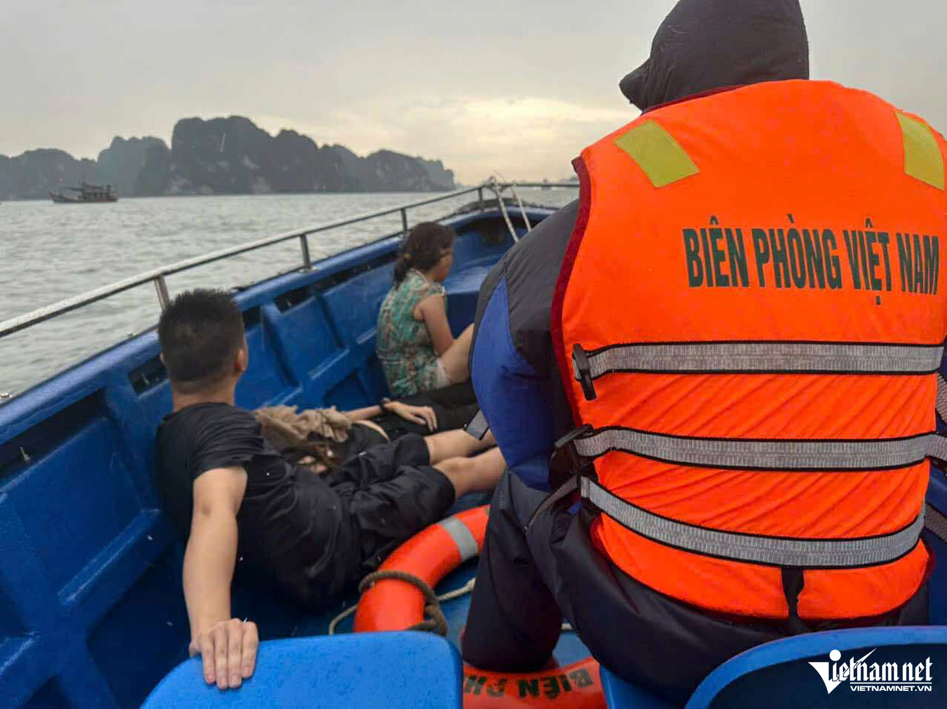 W-lật tàu quảng ninh_1.JPG.jpg