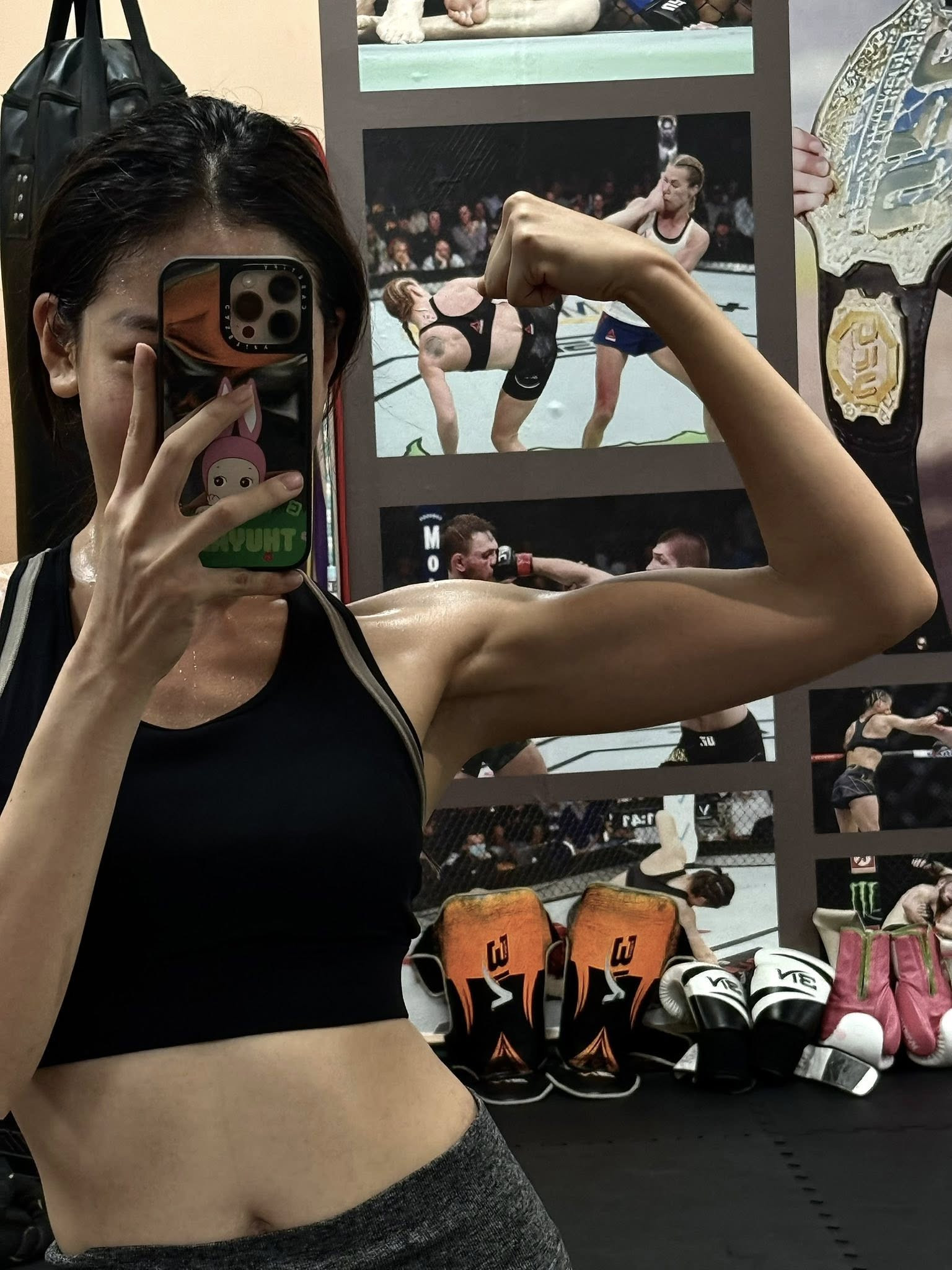 1 mỹ nhân VTV flex cơ bắp cuồn cuộn không kém cạnh Angela Phương