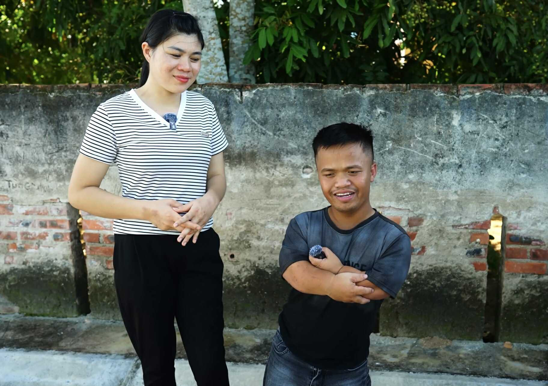 Chàng trai 1m28 cưới vợ 1m62 xinh như hoa: - Ảnh 4.