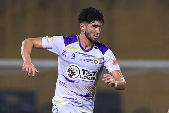 CLB V.League chiêu mộ hậu vệ Việt kiều Mỹ cao 1m91 được định giá hơn 5 tỷ đồng