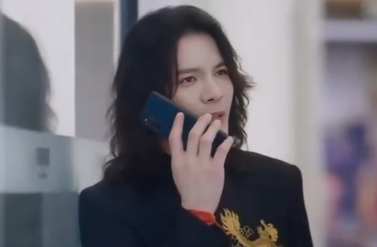 Con trai trùm xã hội đen Hong Kong đóng phim đàn ông mang bầu