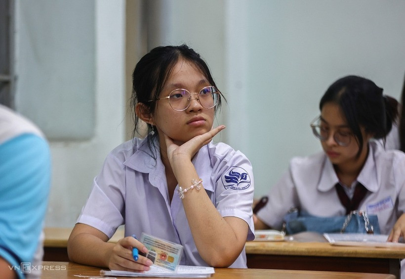 Đề thi môn tiếng Anh nặng về từ vựng. Ảnh: Vnexpress.