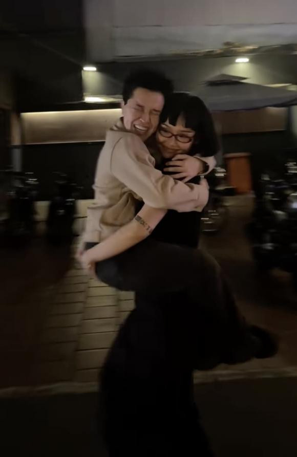 Tóm gọn Miu Lê đi mua sắm cùng bạn trai tin đồn kém 5 tuổi