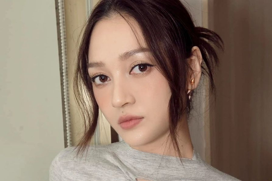 Bảo Anh cập nhật tình hình mới nhất về chuyến bay ra Hà Nội bị ảnh hưởng mưa bão