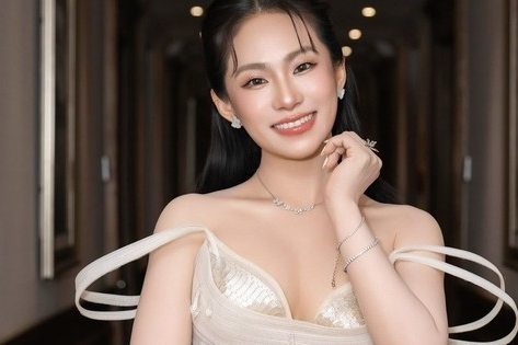 Ca sĩ Lương Bích Hữu 'gây sốc' với nhan sắc sau khi giảm 20kg