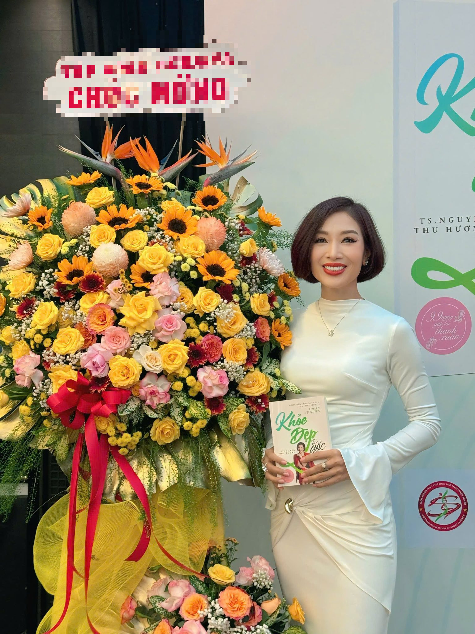 Nữ chính 'Cô thư ký xinh đẹp' sau nhiều năm rời bỏ showbiz, nhan sắc hiện tại 'hack tuổi' ngỡ ngàng - Ảnh 2.