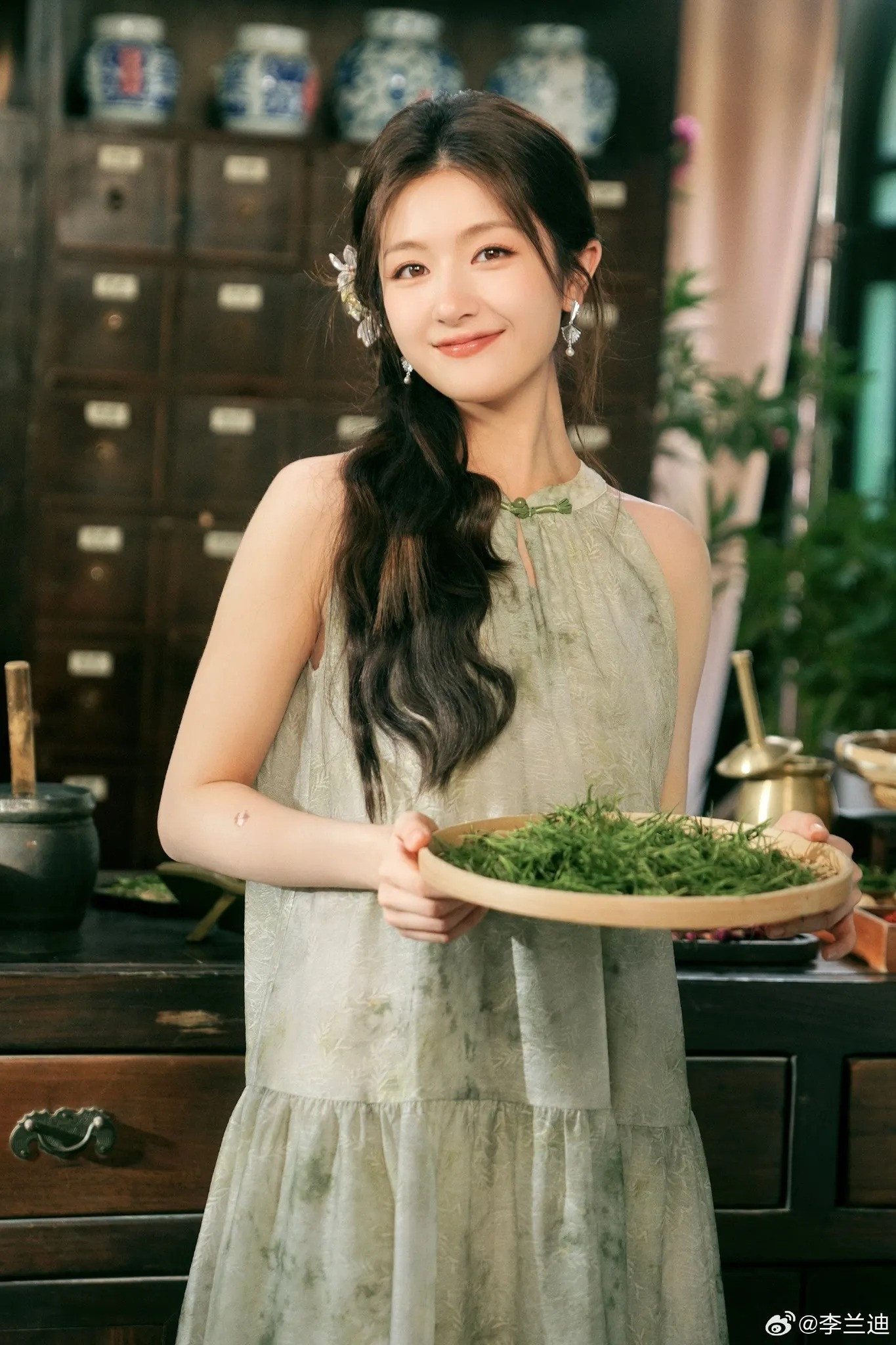 Sao nữ Gen Z từng bị miệt thị ngoại hình nay đẹp như nữ thần nhờ giảm cân