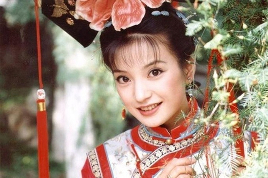 Triệu Vy - 'Én nhỏ' quốc dân vụt tắt hào quang vì bị 'phong sát'