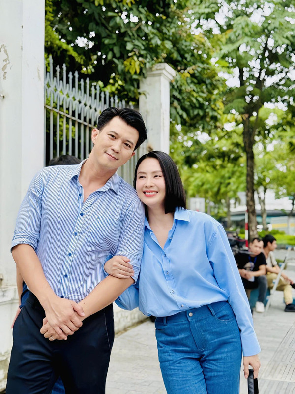 Vừa bị lộ quay lại VFC đóng phim sau một năm, Hồng Diễm khoe nhan sắc đi biển gợi cảm, ngọt ngào- Ảnh 2.