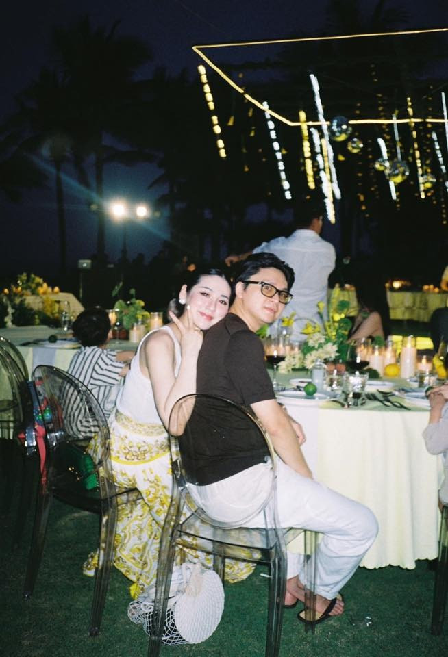 Á hậu Tú Anh kỷ niệm 7 năm ngày cưới ông xã bất ngờ đòi trả hàng