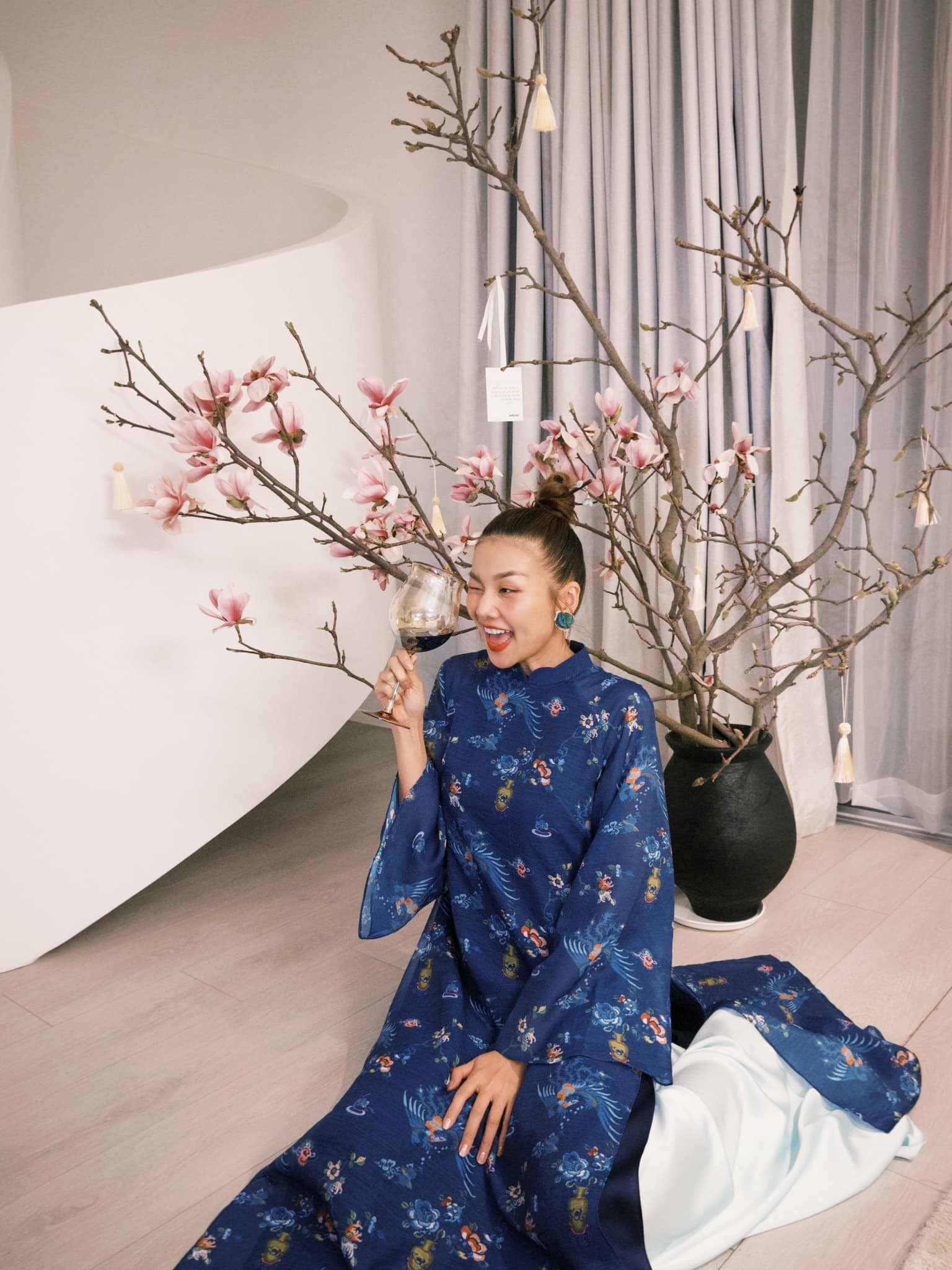 Làn da mịn màng không tuổi của hoa hậu Việt đăng quang cách đây 23 năm - Ảnh 9.