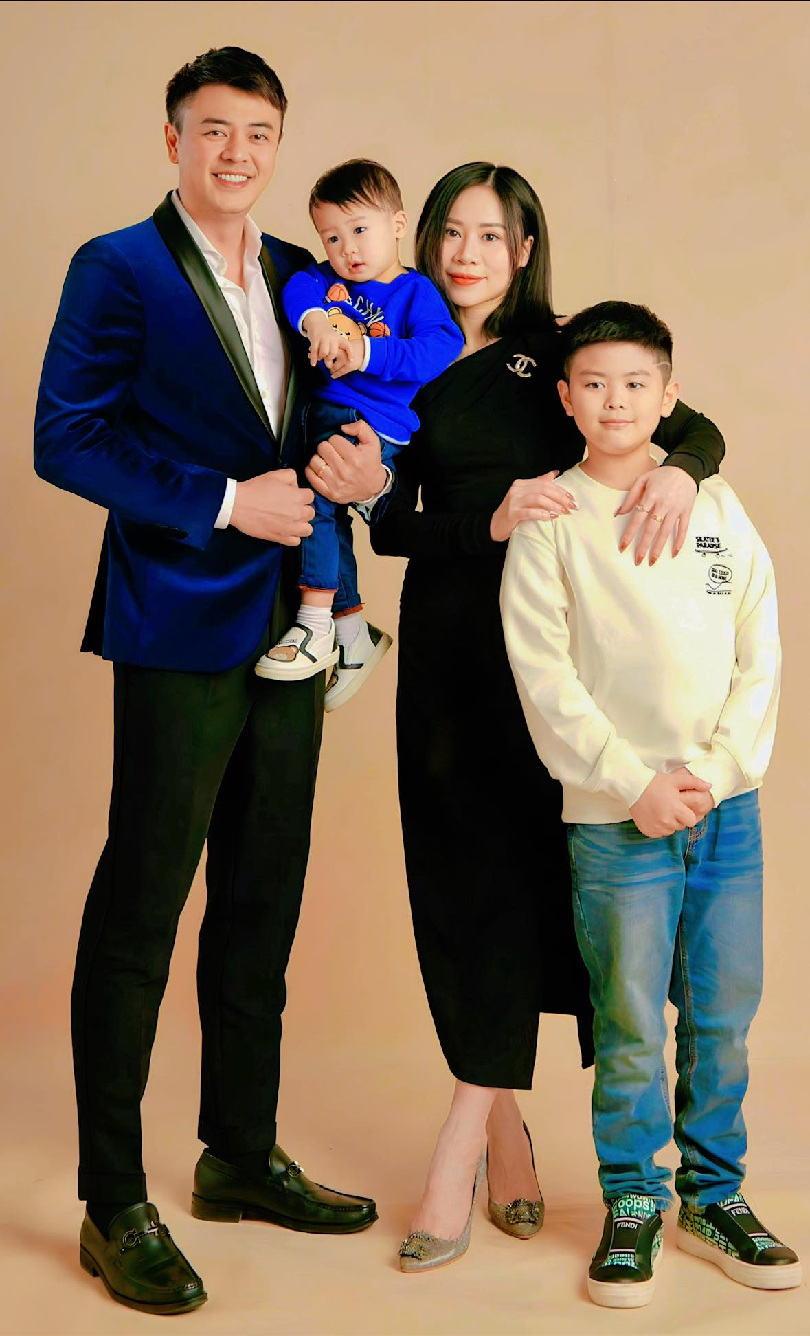 Cuộc sống viên mãn, sự nghiệp thăng hoa ở tuổi 40 của MC Tuấn Tú - Ảnh 5.