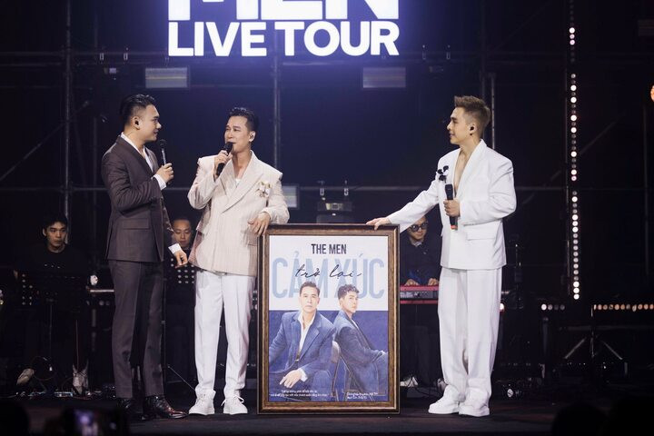 The Men trở lại sân khấu sau 5 năm vắng bóng.